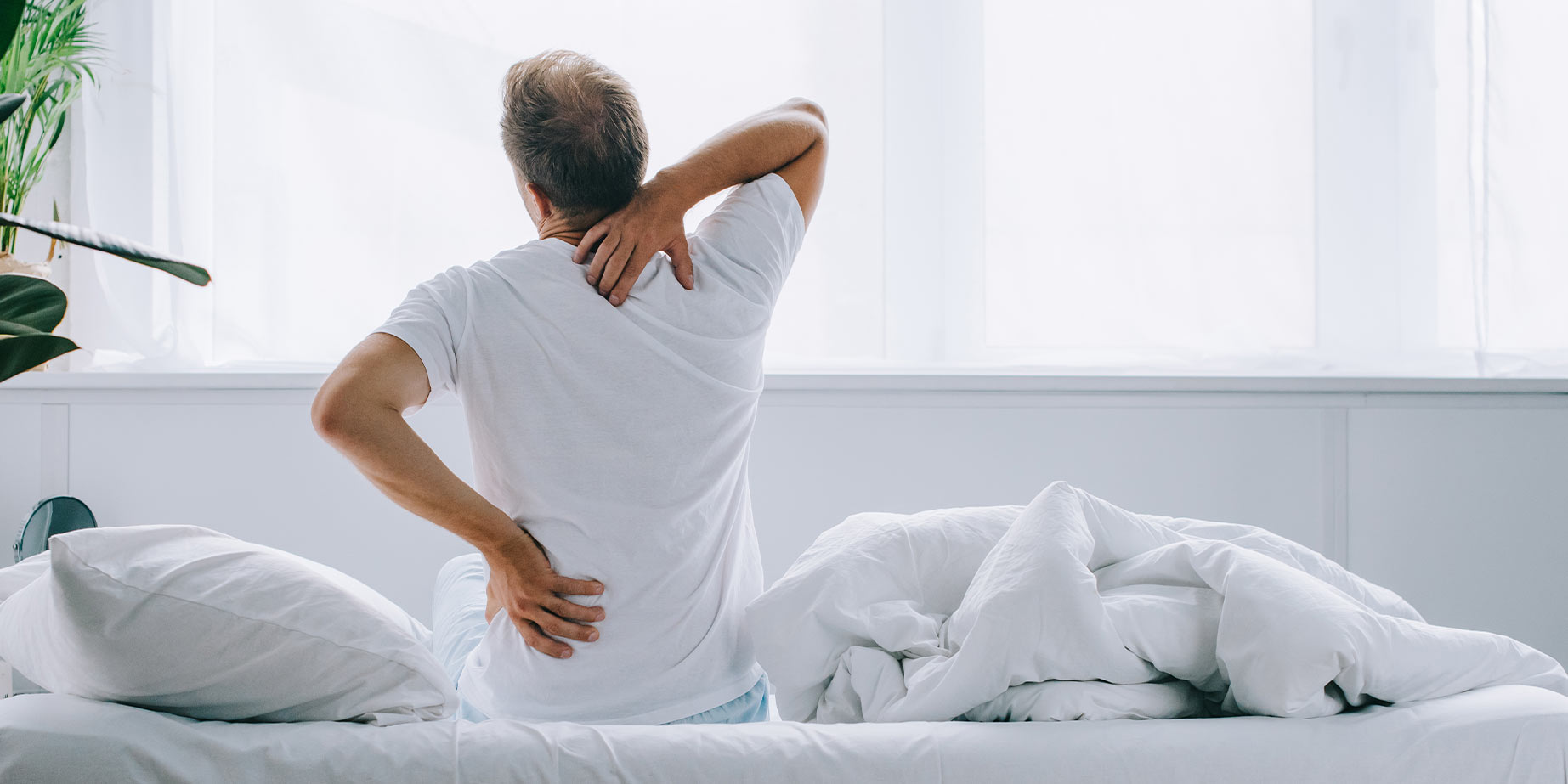 Co może powodować poranne bóle pleców?